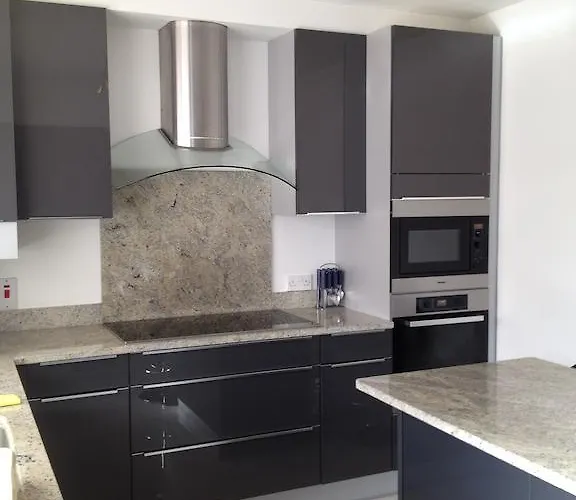 Biscayne House Малахайд